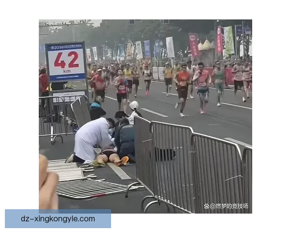 重庆马拉松破三选手身亡回应